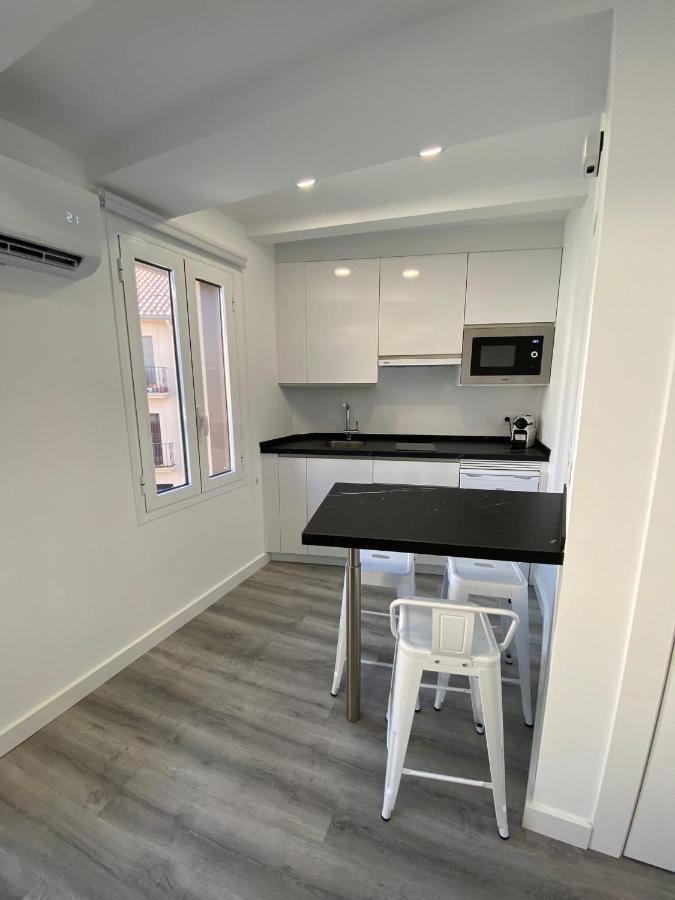 Apartamentos San Martin Plasencia Bagian luar foto