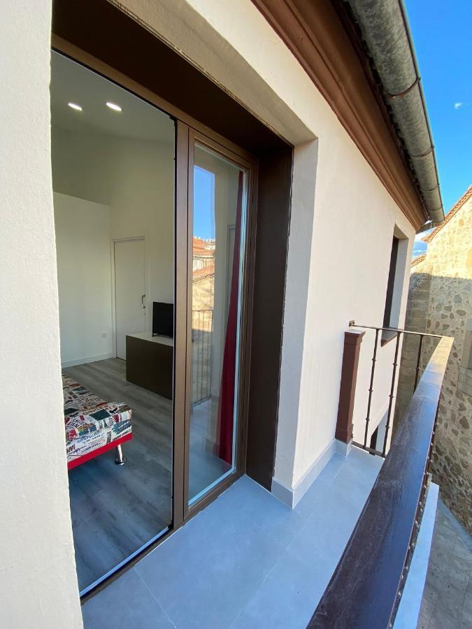 Apartamentos San Martin Plasencia Bagian luar foto
